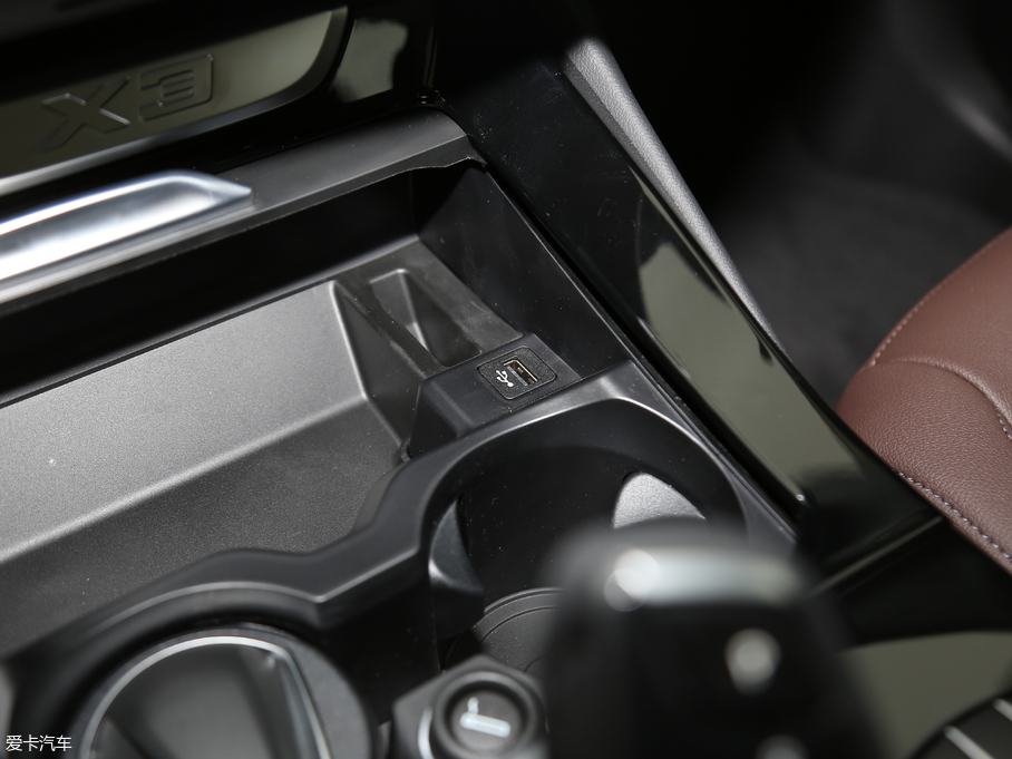 2018RX3 xDrive 25i M\b