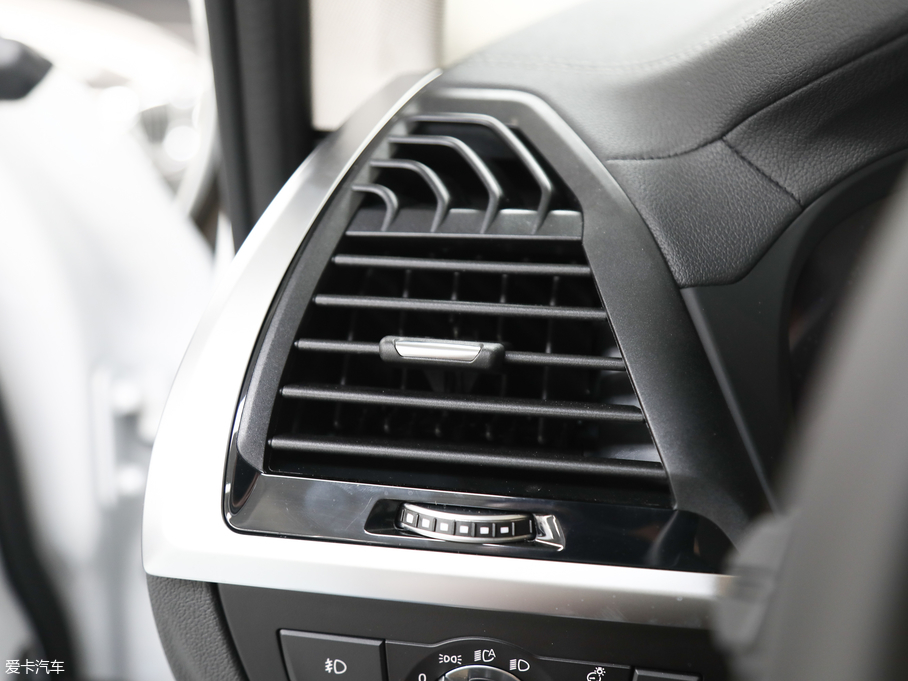 2018RX3 xDrive 28i Ab