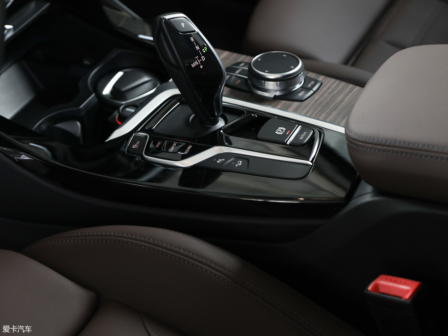 2018RX3 xDrive 28i Ab