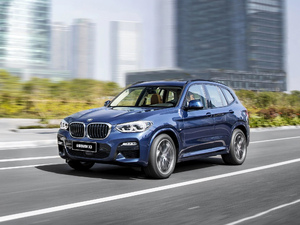 2018xDrive 30i M\b w^