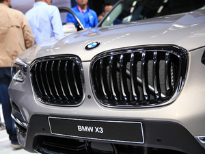 2018xDrive 25i Ab (x)(ji)^