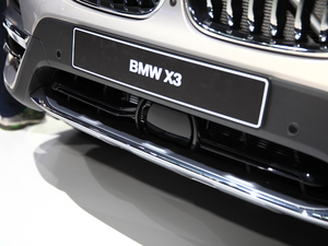 2018xDrive 25i Ab (x)(ji)^