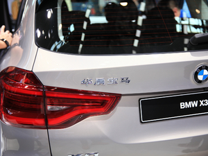 2018xDrive 25i Ab (x)(ji)^