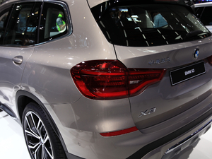 2018xDrive 25i Ab (x)(ji)^