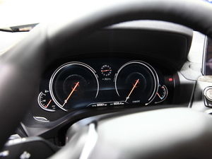 2018xDrive 25i Ab п؅^