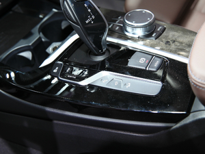 2018xDrive 25i Ab п؅^