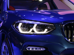 2018xDrive 30i M\b ^