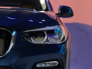 2018xDrive 30i M\b ^