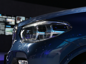 2018xDrive 30i M\b ^