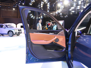 2018xDrive 30i M\b g