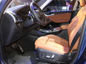 2018xDrive 30i M\b g