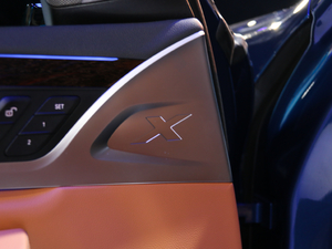 2018xDrive 30i M\b g