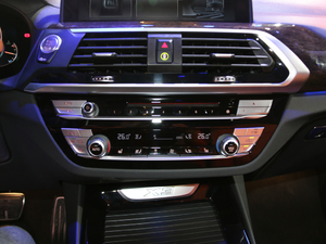 2018xDrive 30i M\b п؅^