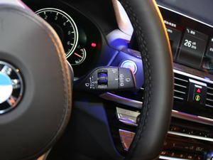 2018xDrive 30i M\b п؅^