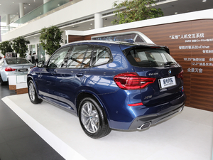 2018xDrive 30i IM\b 45