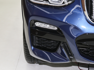 2018xDrive 30i IM\b ^