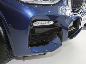 2018xDrive 30i IM\b ^