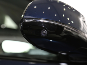 2018xDrive 30i IM\b ^