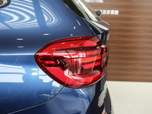 2018xDrive 30i IM\b ^