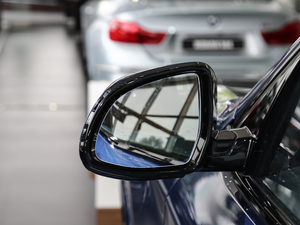 2018xDrive 30i IM\b ^