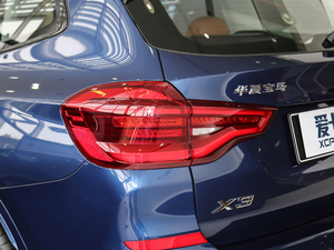 2018xDrive 30i IM\b ^