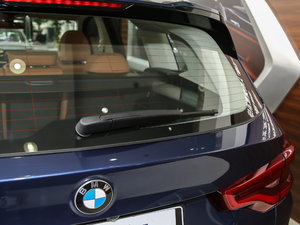 2018xDrive 30i IM\b ^