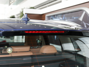 2018xDrive 30i IM\b ^