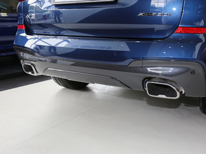 2018xDrive 30i IM\b Ś