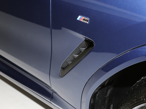 2018xDrive 30i IM\b ^