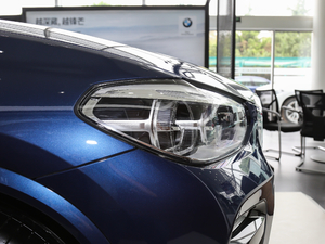 2018xDrive 30i IM\b ^