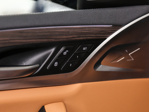 2018xDrive 30i IM\b g