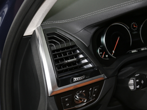 2018xDrive 30i IM\b g