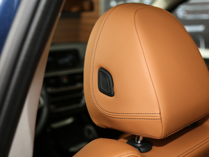 2018xDrive 30i IM\b g