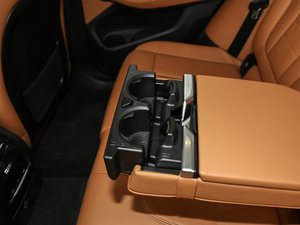 2018xDrive 30i IM\b g