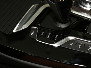 2018xDrive 30i IM\b п؅^