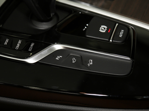 2018xDrive 30i IM\b п؅^