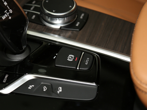 2018xDrive 30i I(lng)M\(yn)(dng)b v܇Ƅ(dng)