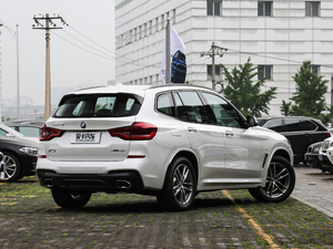 2018xDrive 30i IM\b w^