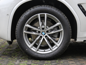 2018xDrive 30i IM\b ݆Ȧ