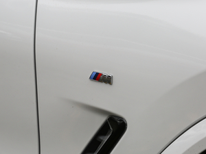 2018xDrive 30i IM\b ^