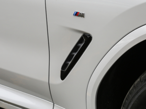 2018xDrive 30i IM\b ^