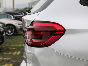 2018xDrive 30i IM\b ^