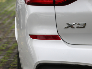 2018xDrive 30i IM\b ^