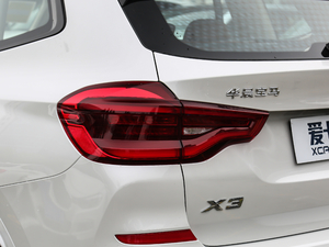 2018xDrive 30i IM\b ^