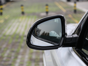 2018xDrive 30i IM\b ^