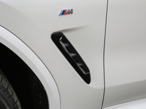 2018xDrive 30i IM\b ^