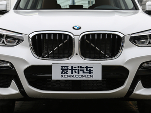 2018xDrive 30i IM\b оW