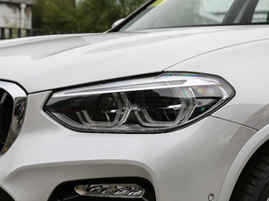 2018xDrive 30i IM\b ^