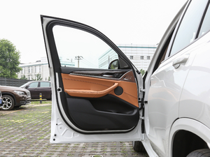 2018xDrive 30i IM\b {λ܇T