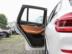 2018xDrive 30i IM\b ܇T